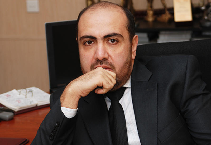 Oqtay Əliyev Kərimdən 200 min istəyir