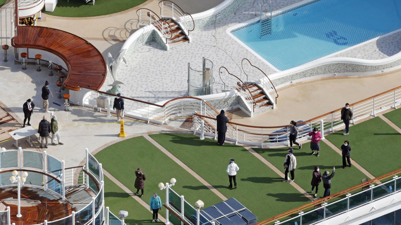 Карантин на Diamond Princess: число зараженных выросло в 3 раза
