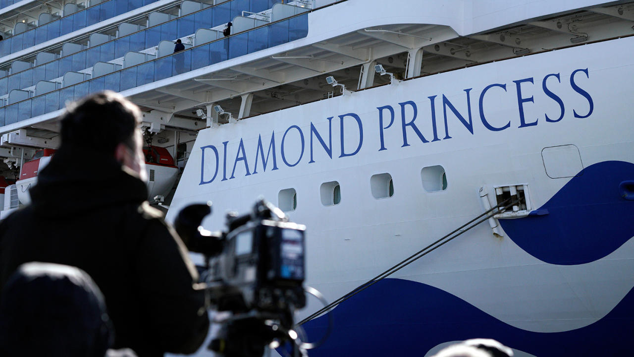 Карантин на Diamond Princess: число зараженных выросло в 3 раза