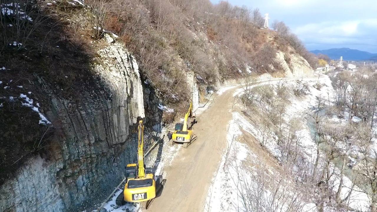 В Азербайджане реконструируется одна из важных региональных автодорог