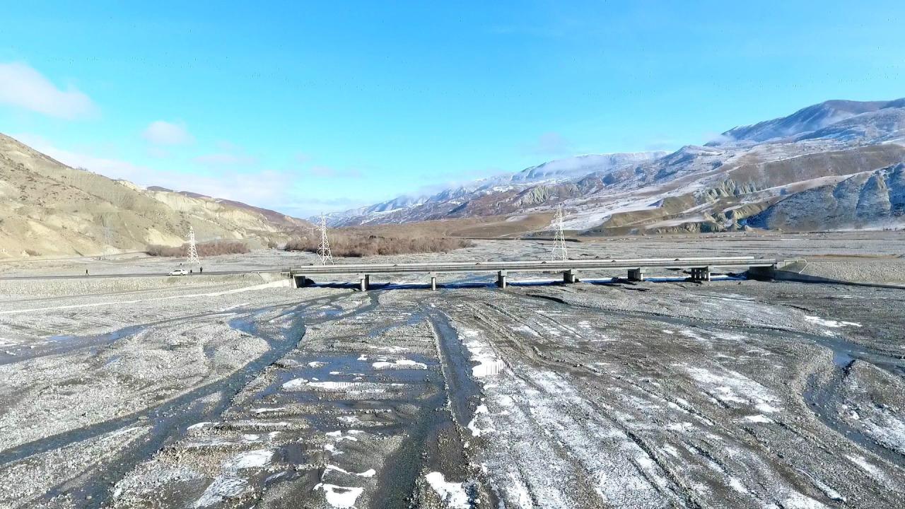 В Азербайджане реконструируется одна из важных региональных автодорог