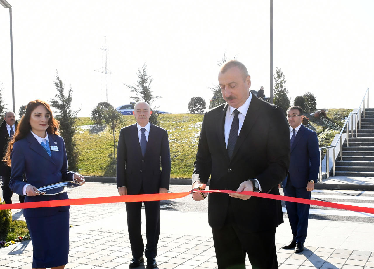 Президент Ильхам Алиев принял участие в церемонии открытия центра ASAN xidmət в Кюрдамире