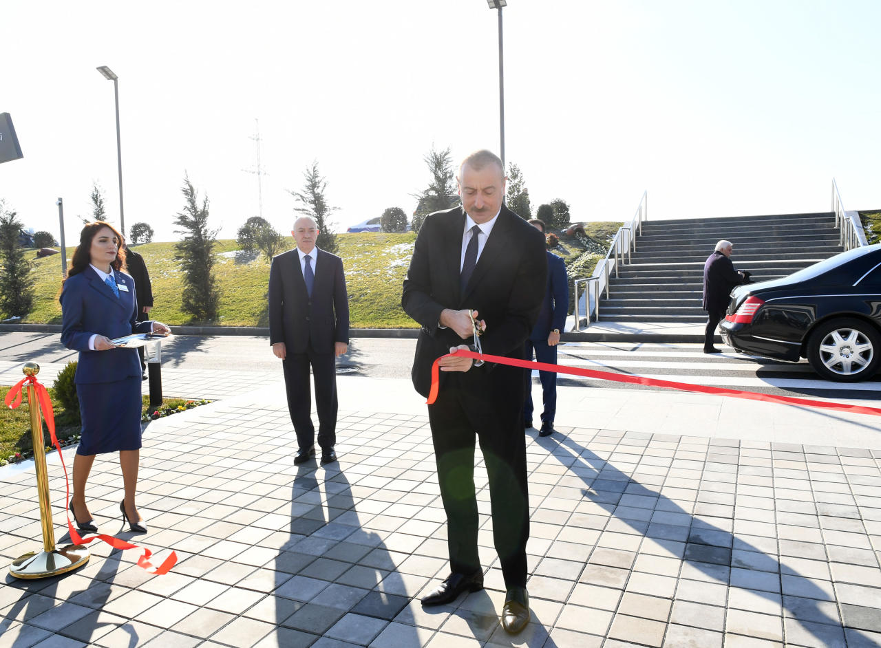Президент Ильхам Алиев принял участие в церемонии открытия центра ASAN xidmət в Кюрдамире