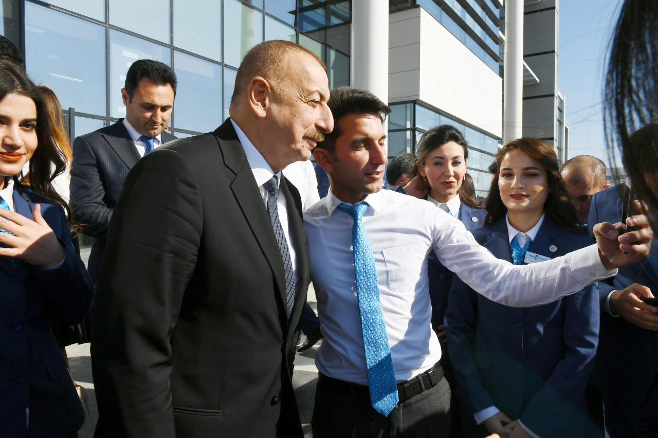 Президент Ильхам Алиев принял участие в церемонии открытия центра ASAN xidmət в Кюрдамире