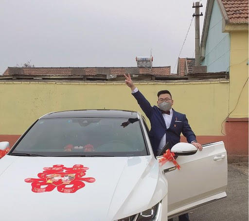 В Китае из-за коронавируса провели свадьбу без гостей