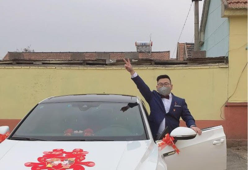 В Китае из-за коронавируса провели свадьбу без гостей