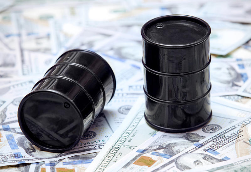 Цена нефти Brent поднялась выше $57 за баррель