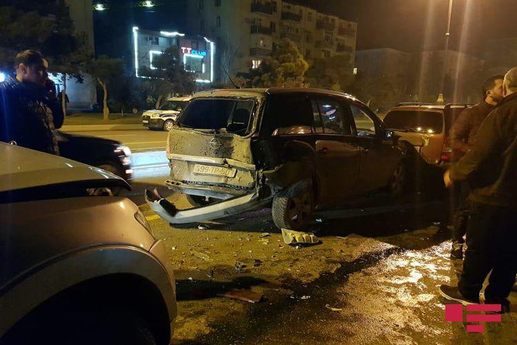 Крупная цепная авария в Баку, есть пострадавшие