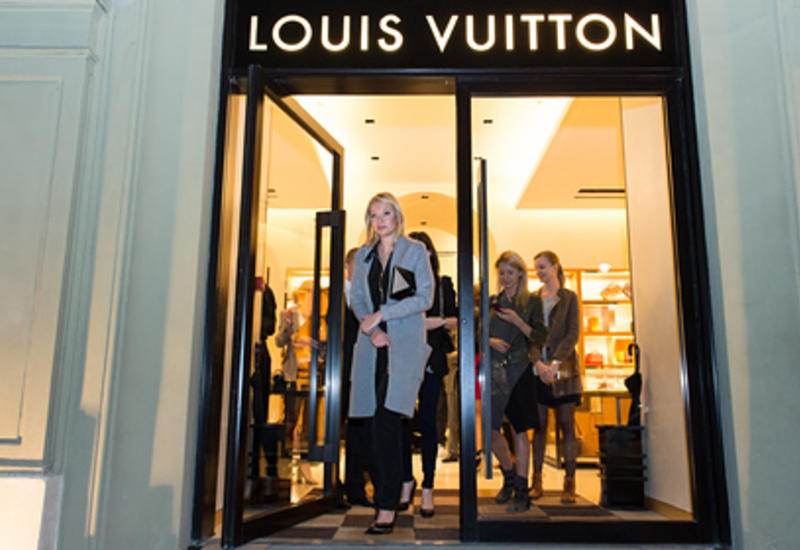 Gucci и Louis Vuitton обвинили в сговоре