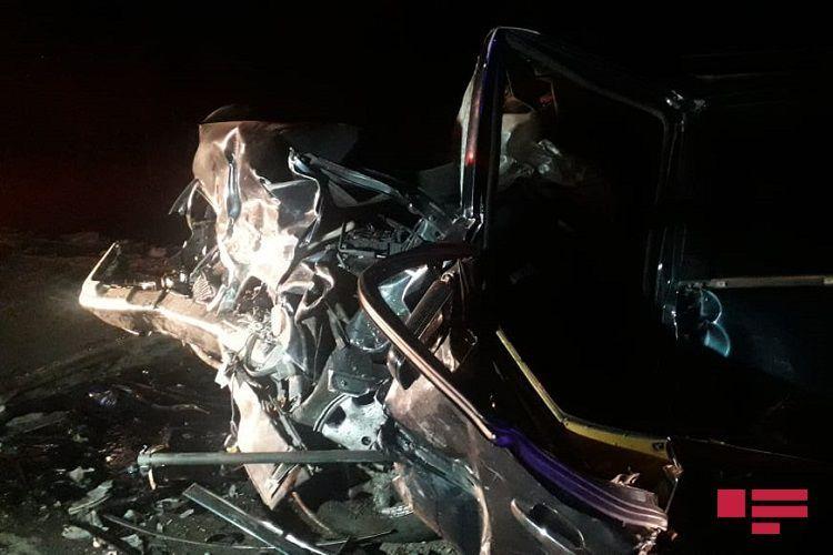 Жуткое ДТП в Шамкире, двое погибших, четверо раненых
