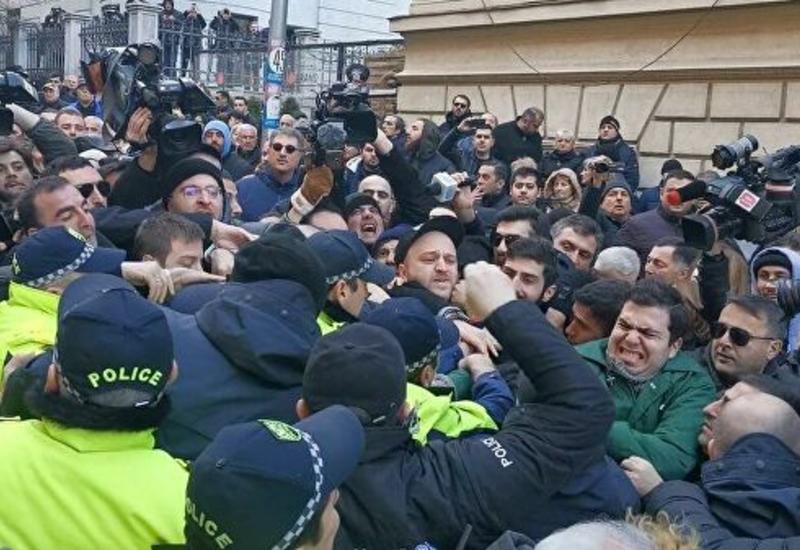Парламент Грузии утвердил нового генпрокурора, несмотря на протесты
