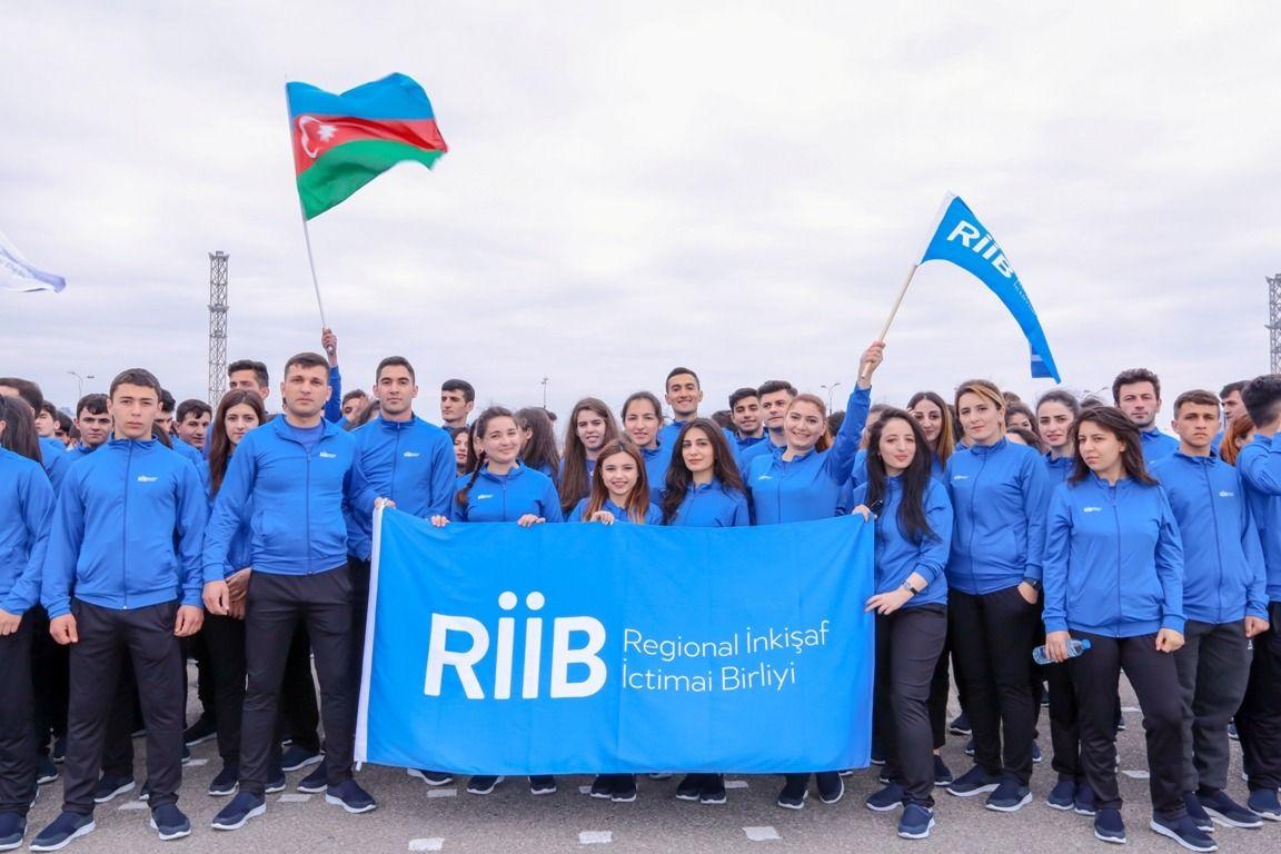 В Азербайджане презентуют фильм и фотовыставку о волонтерстве