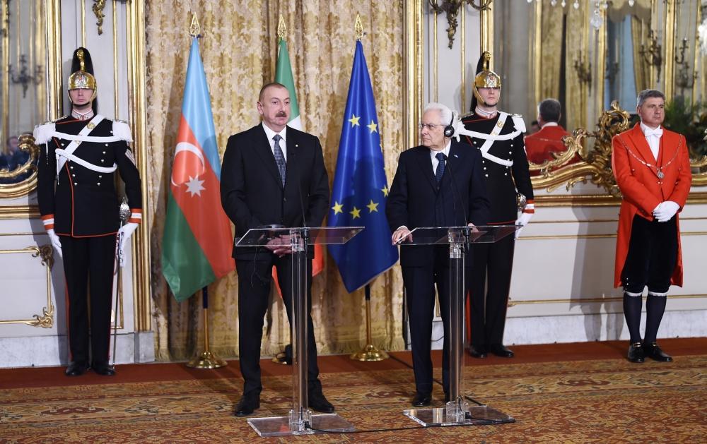 Президенты Азербайджана и Италии выступили с заявлениями для печати