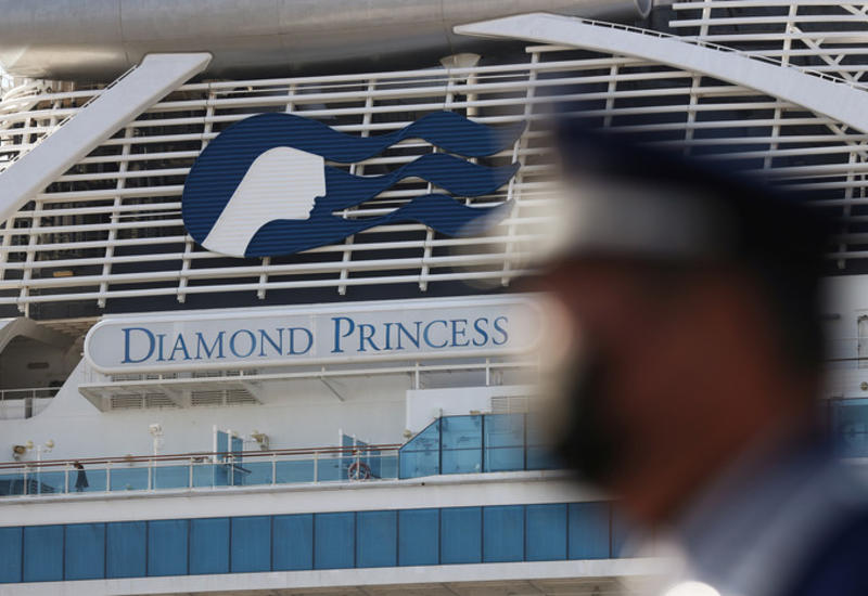 Более 20 пассажиров Diamond Princess сошли на берег без проверки на коронавирус