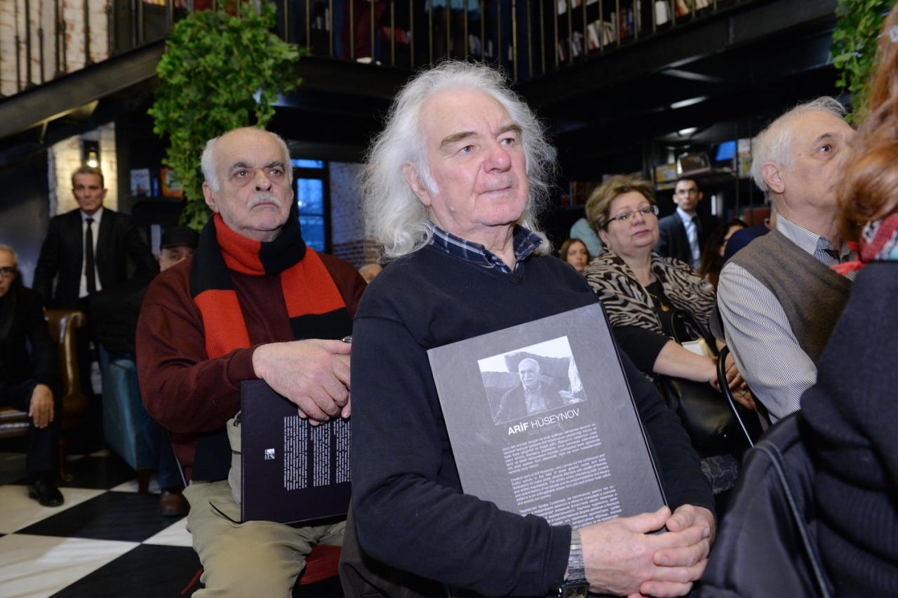 В Баку презентована книга «Карабахнаме. Страницы истории»