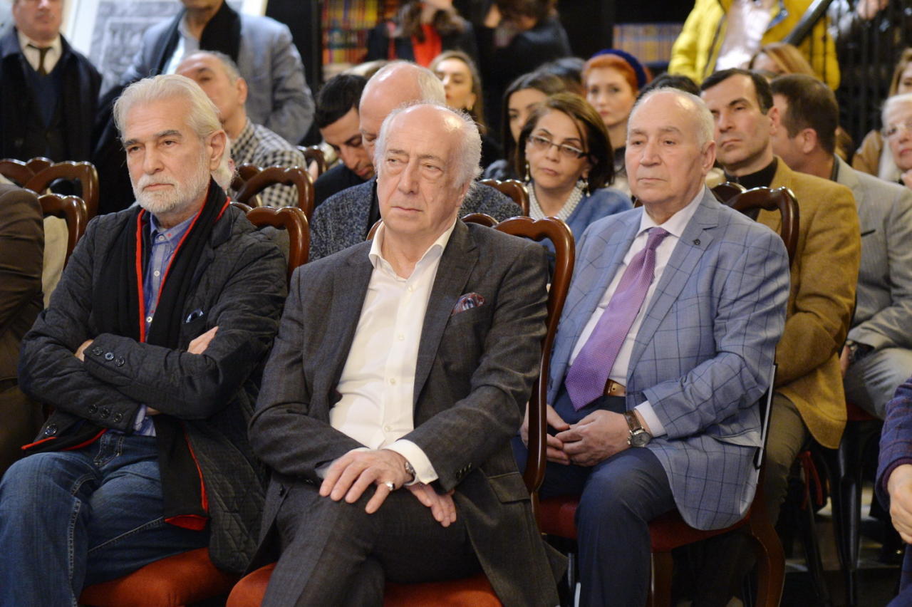В Баку презентована книга «Карабахнаме. Страницы истории»