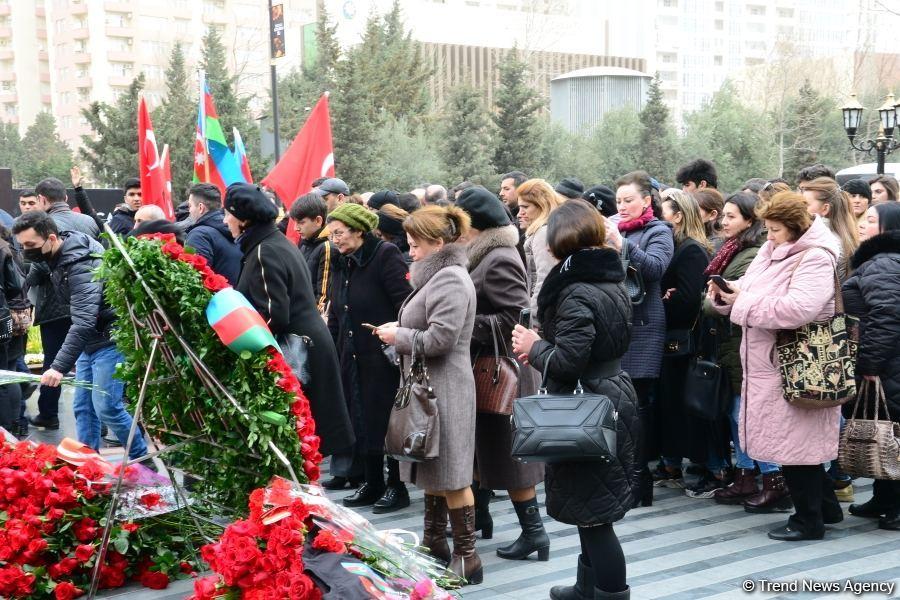 Общественность Азербайджана чтит память жертв Ходжалинского геноцида