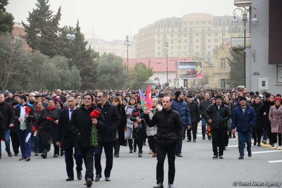 Общественность Азербайджана чтит память жертв Ходжалинского геноцида