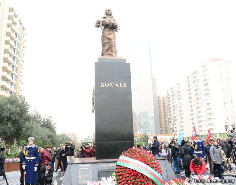 Общественность Азербайджана чтит память жертв Ходжалинского геноцида