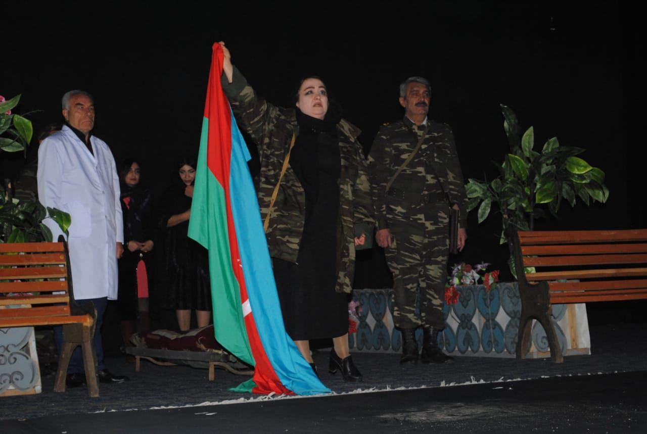 В Сумгайыте состоялся показ постановки "Vicdanın hökmü", посвященный 28-й годовщине Ходжалинского геноцида