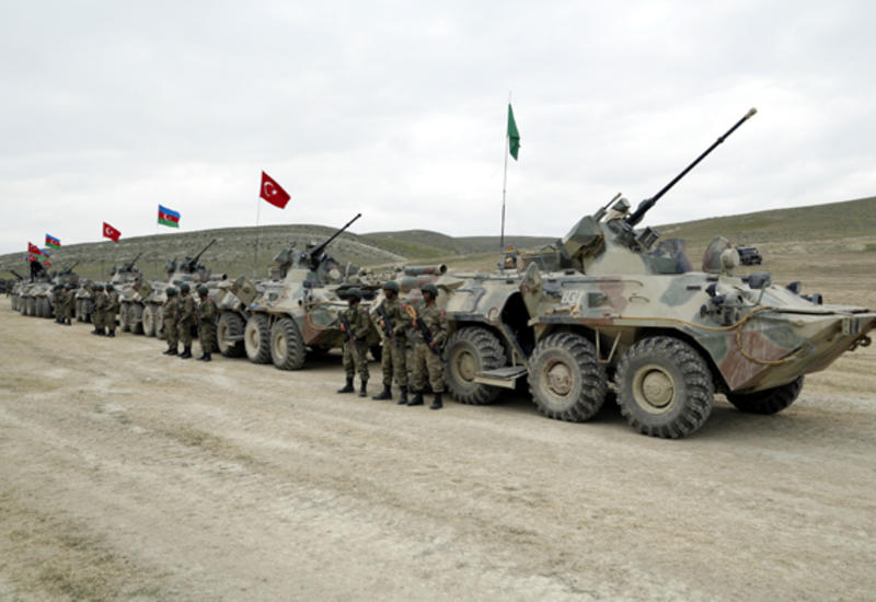 Турция поставит в Азербайджан современное вооружение и военную технику