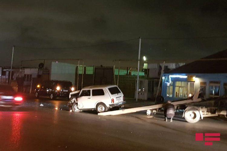В Баку в результате ДТП пострадали 3 человека