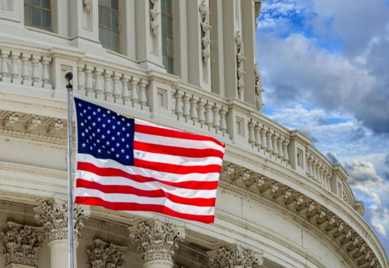 Сенаторы США потребовали от экс-директоров разорившихся банков разъяснить причины этого