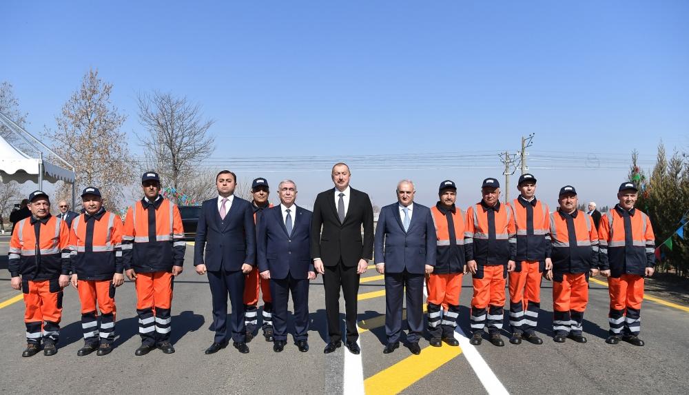 Президент Ильхам Алиев принял участие в открытии автомобильной дороги в Товузе после реконструкции