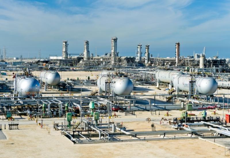 Акции Saudi Aramco упали на максимально допустимые 10%