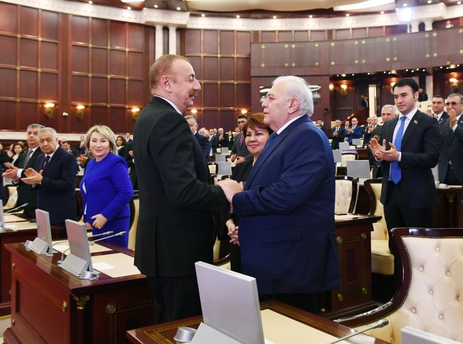 Президент Ильхам Алиев принял участие в первом пленарном заседании Милли Меджлиса Vl созыва