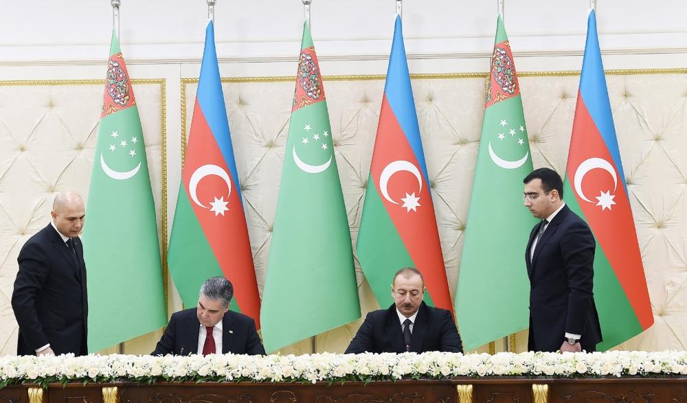 Azərbaycan-Türkmənistan sənədləri imzalanıb