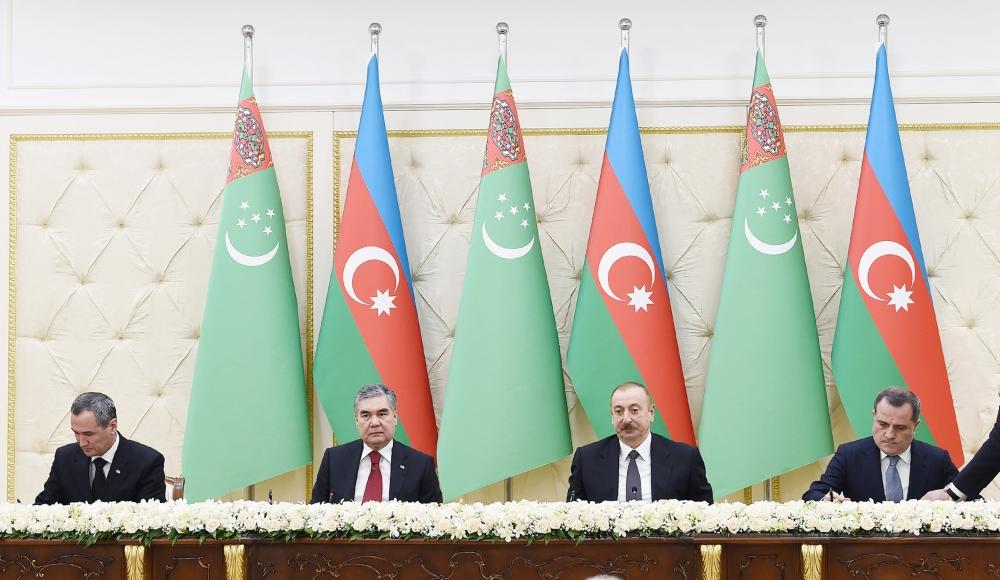 Azərbaycan-Türkmənistan sənədləri imzalanıb