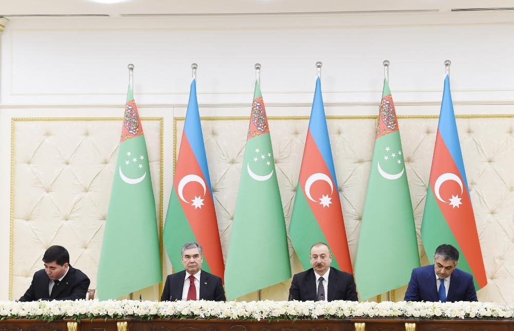 Azərbaycan-Türkmənistan sənədləri imzalanıb