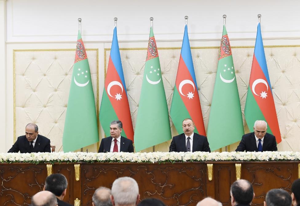 Azərbaycan-Türkmənistan sənədləri imzalanıb
