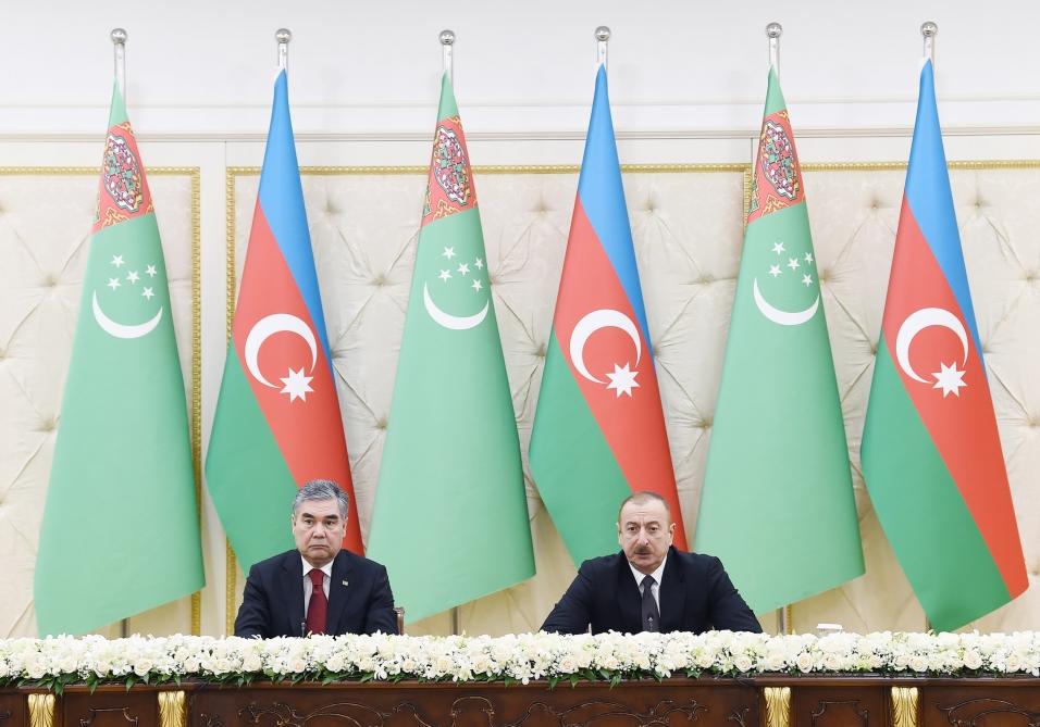 Azərbaycan və Türkmənistan prezidentləri mətbuata bəyanatlarla çıxış ediblər