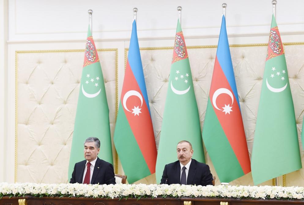 Azərbaycan və Türkmənistan prezidentləri mətbuata bəyanatlarla çıxış ediblər
