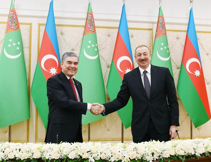 Azərbaycan və Türkmənistan prezidentləri mətbuata bəyanatlarla çıxış ediblər
