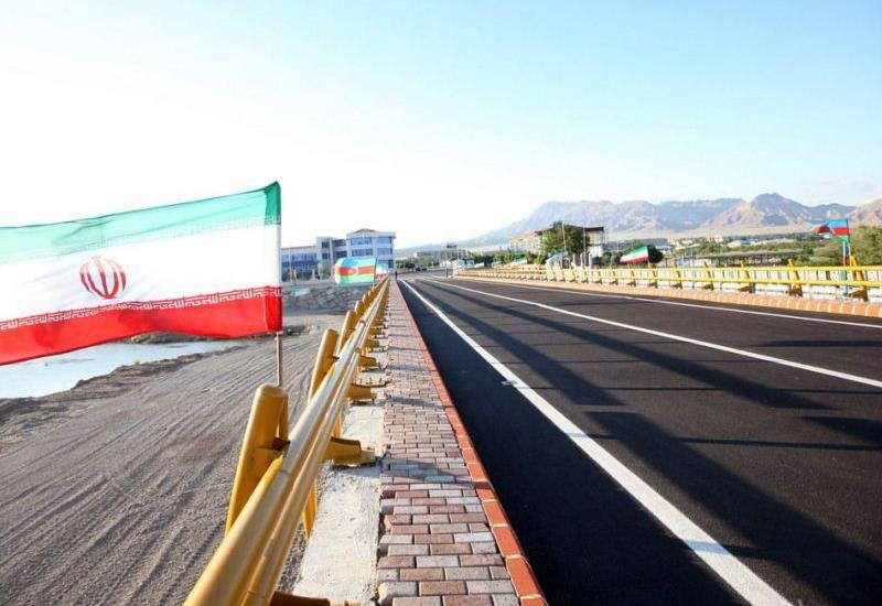 Движение грузовых автомобилей на азербайджано-иранской государственной границе полностью приостановлено