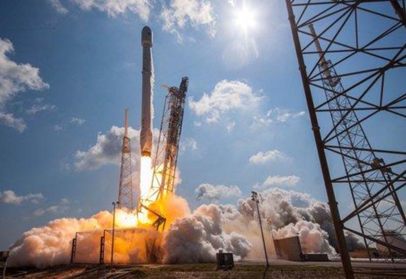 SpaceX вывела на орбиту еще одну партию спутников Starlink
