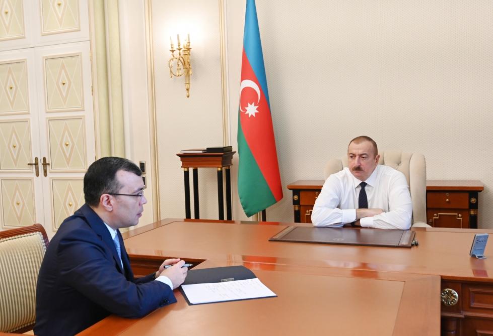 Президент Ильхам Алиев принял министра труда и социальной защиты