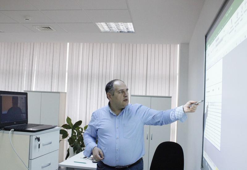 Хачмазский центр развития МСБ продолжает дистанционные консультации предпринимателей