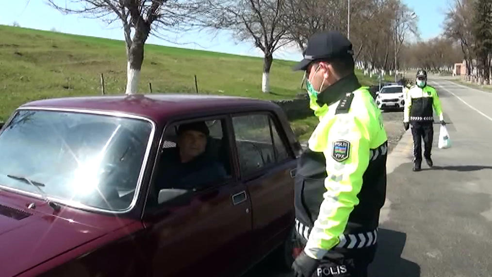 Koronovirusla mübarizə məqsədi ilə İsmayıllıda yol polisi maraqlı aksiya keçirib
