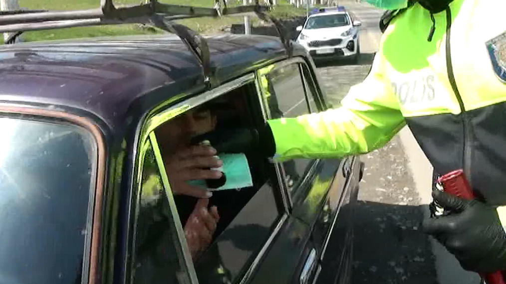 Koronovirusla mübarizə məqsədi ilə İsmayıllıda yol polisi maraqlı aksiya keçirib