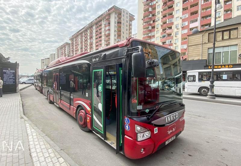 В Баку между станциями метро начали курсировать экспресс-автобусы