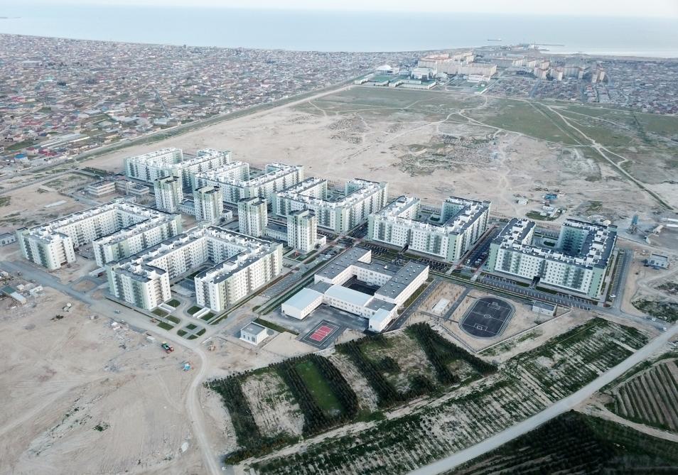 Prezident İlham Əliyev və Birinci xanım Mehriban Əliyeva Hövsan yaşayış kompleksinin açılışında iştirak ediblər
