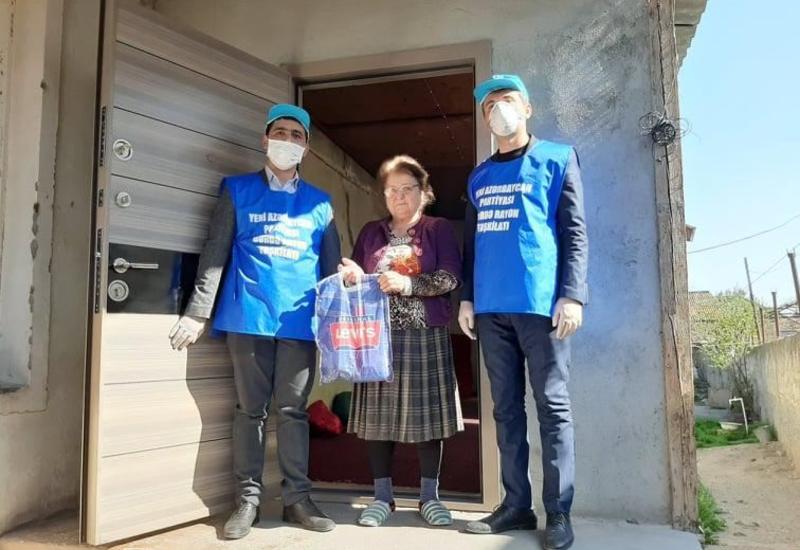 Волонтеры партии "Ени Азербайджан" помогли более 2500 одиноким людям за пять дней