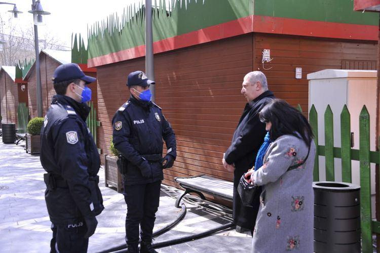В Азербайджане лиц старше 65 лет, вышедших на улицу, возвращают домой