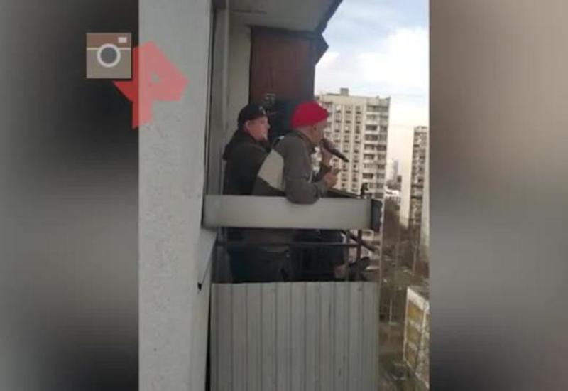 DJ и MC устроили вечеринку с балкона для соседей в Москве