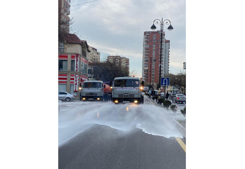 BŞİH: Bakı yollarında yeni yuyucu vasitədən istifadə olunur
