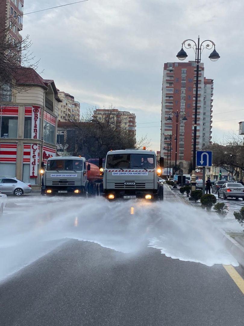 BŞİH: Bakı yollarında yeni yuyucu vasitədən istifadə olunur
